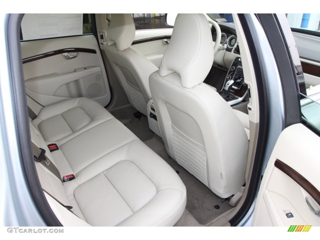 2013 Volvo XC70 3.2 Rear Seat Photo #75605432