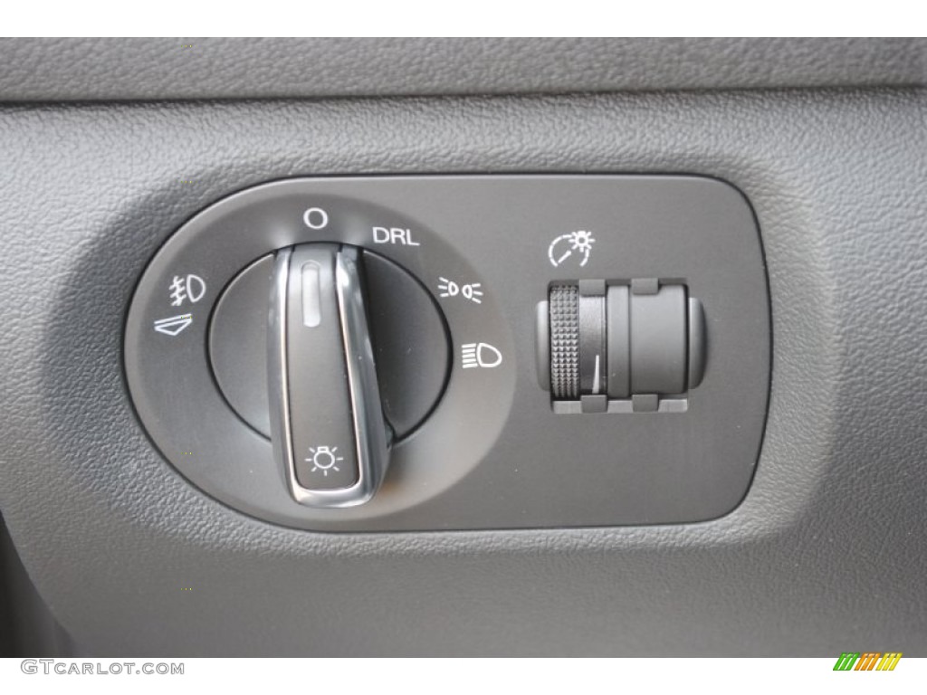 2010 Audi A3 2.0 TFSI Controls Photo #75606887