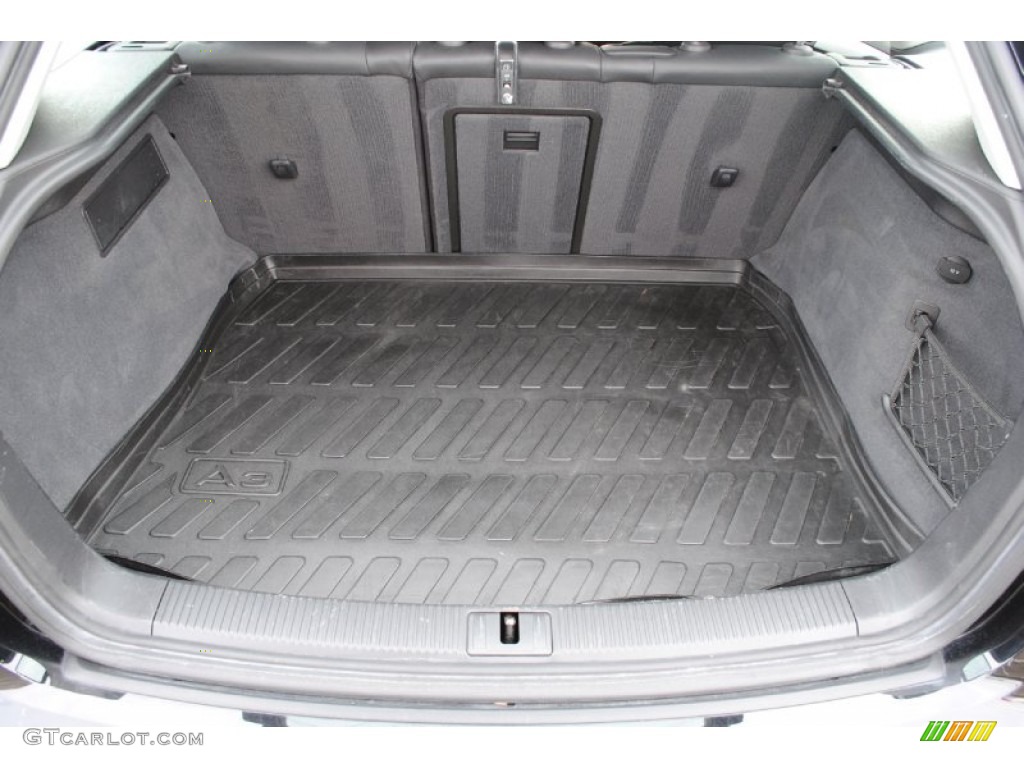 2010 Audi A3 2.0 TFSI Trunk Photo #75606901