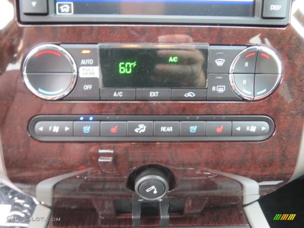 2013 Ford Expedition King Ranch Controls Photo #75607618