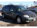 Onyx Green Pearlcoat - Town & Country LXi Photo No. 3