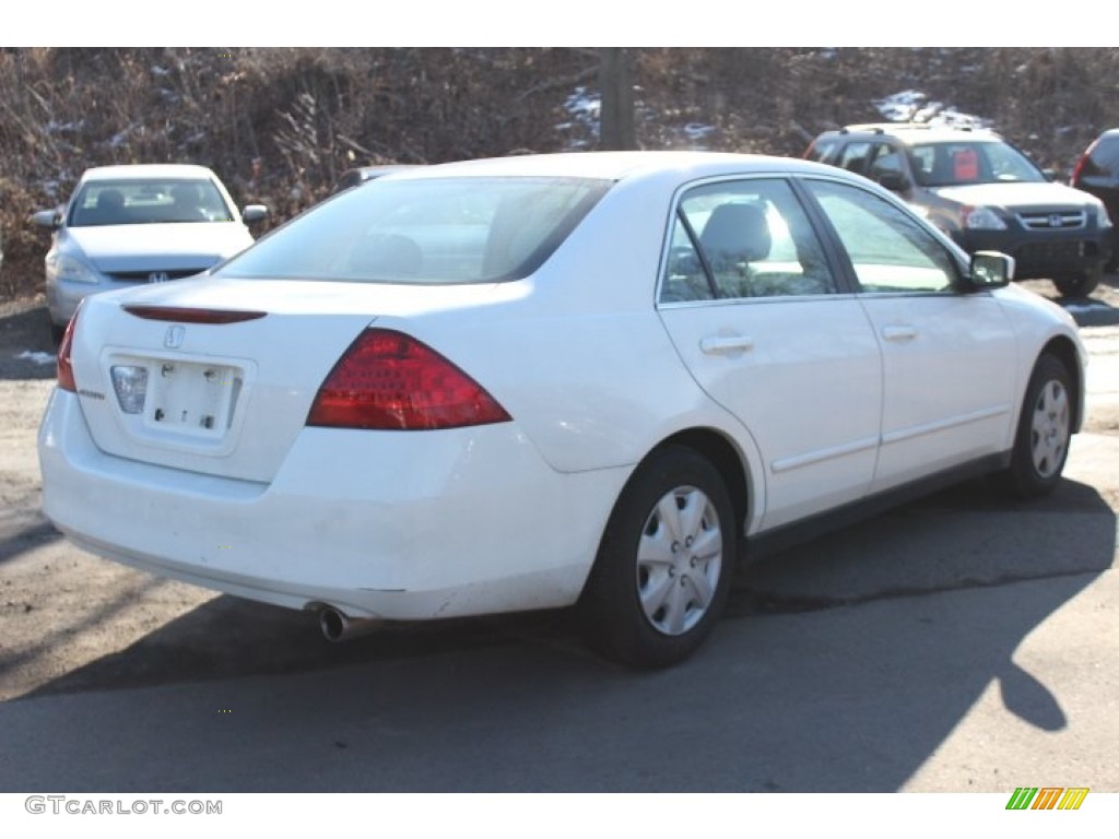 2006 Accord LX Sedan - Taffeta White / Ivory photo #5