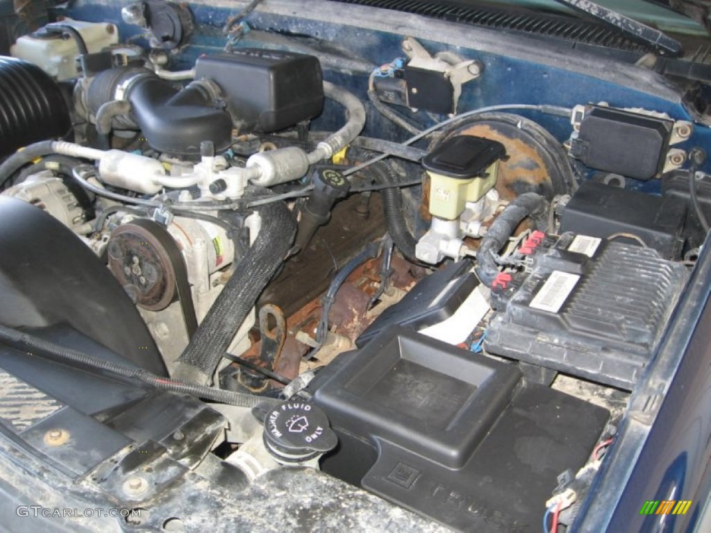 1996 Chevrolet C/K 2500 K2500 Regular Cab 4x4 5.7 Liter OHV 16-Valve V8 Engine Photo #75613281
