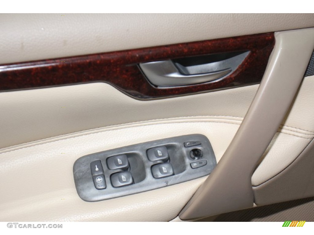2002 S60 2.4T - Red / Taupe/Light Taupe photo #20