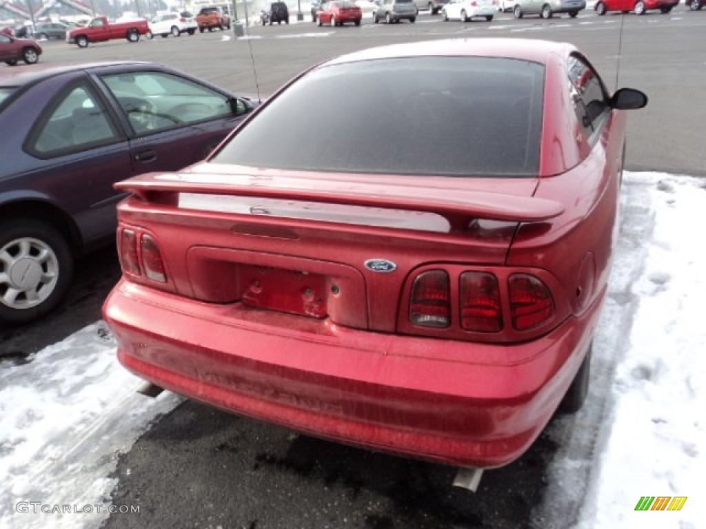 1998 Mustang V6 Coupe - Laser Red / Medium Graphite photo #4