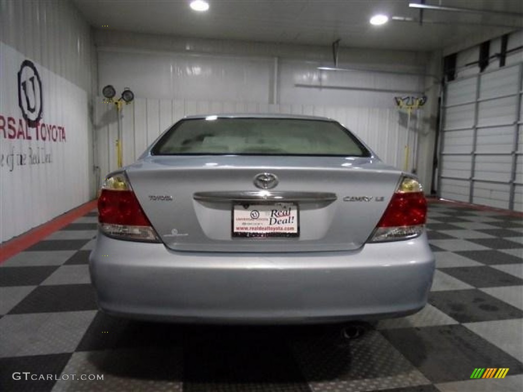 2006 Camry LE - Sky Blue Pearl / Stone Gray photo #6