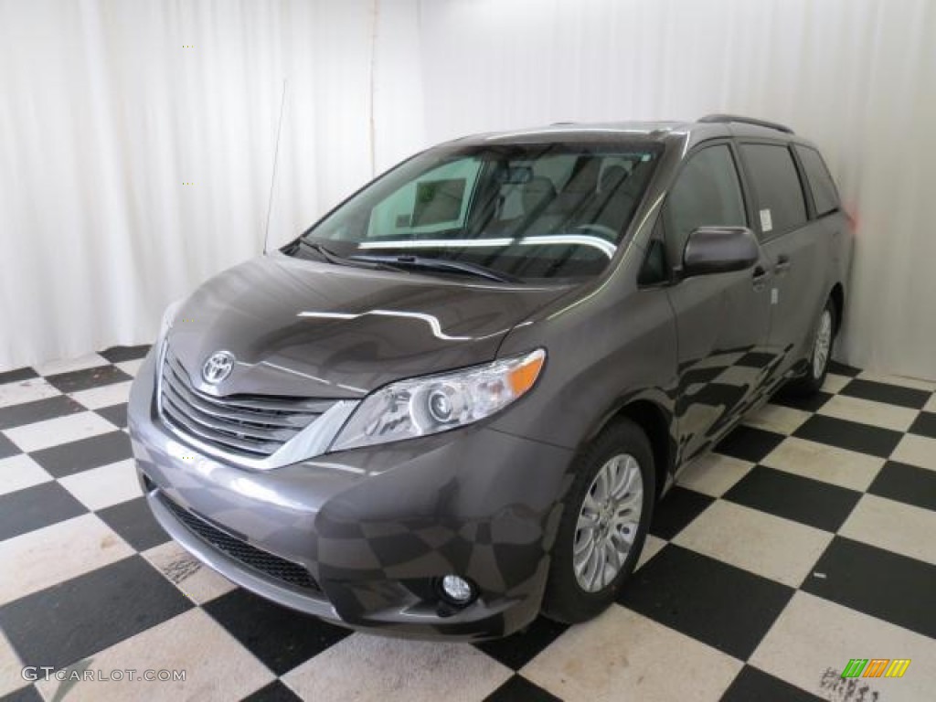 Predawn Gray Mica 2013 Toyota Sienna XLE Exterior Photo #75614991