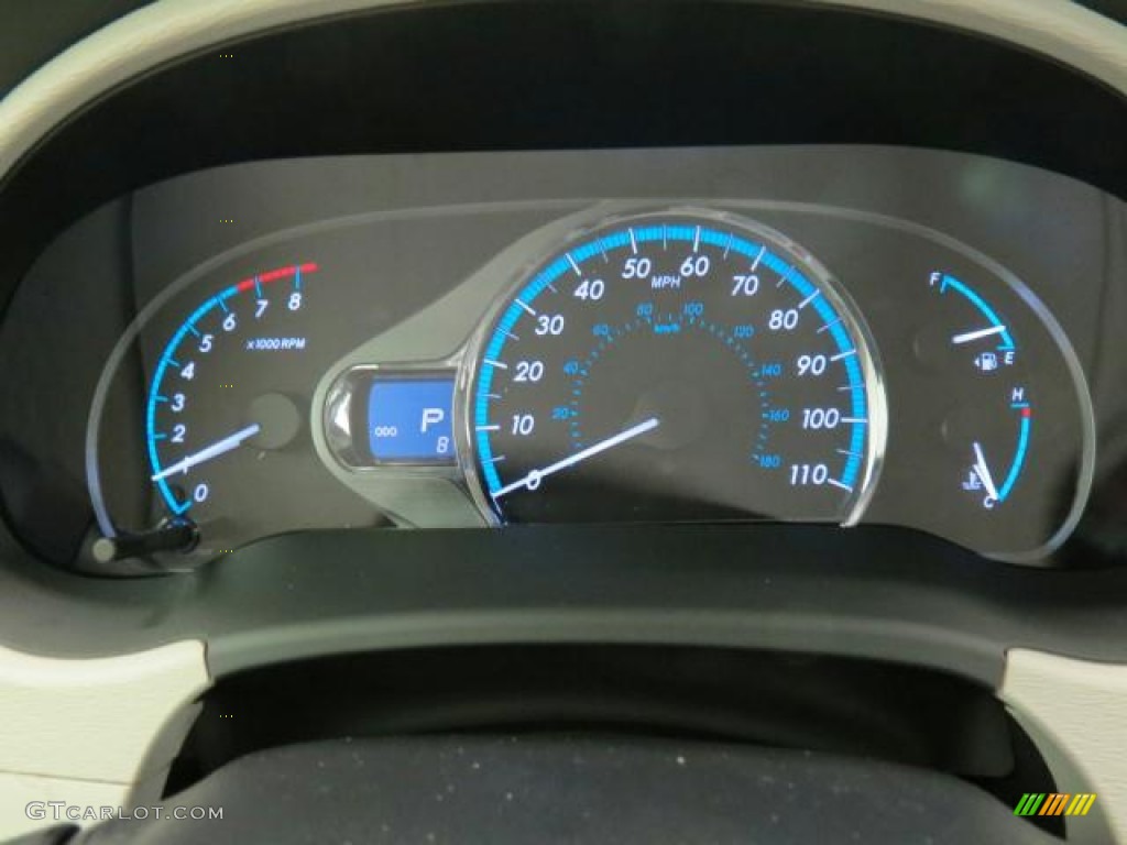 2013 Toyota Sienna XLE Gauges Photo #75615132