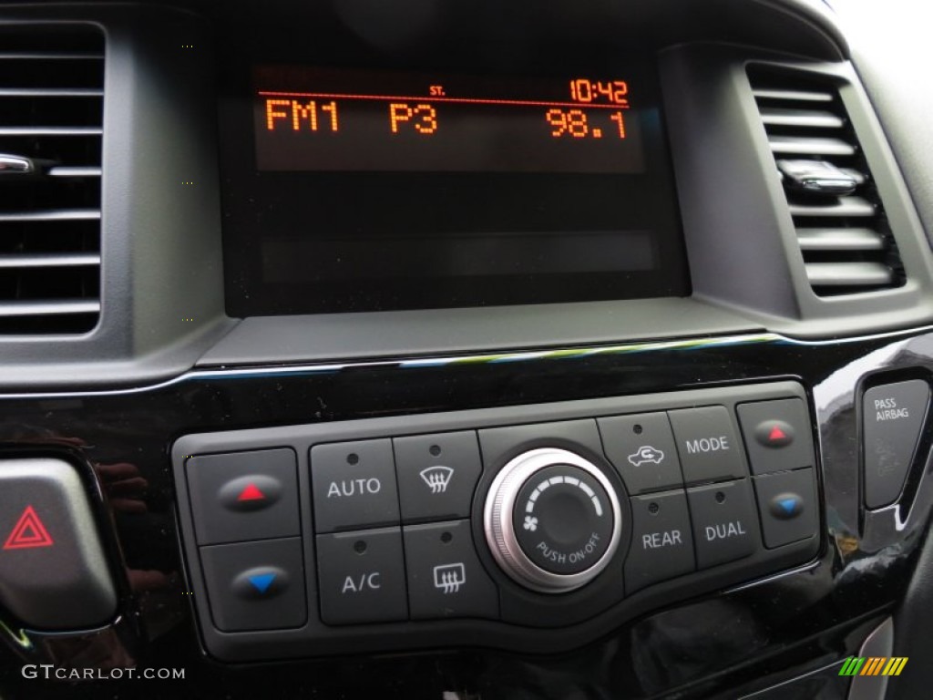 2013 Nissan Pathfinder S Controls Photo #75619014