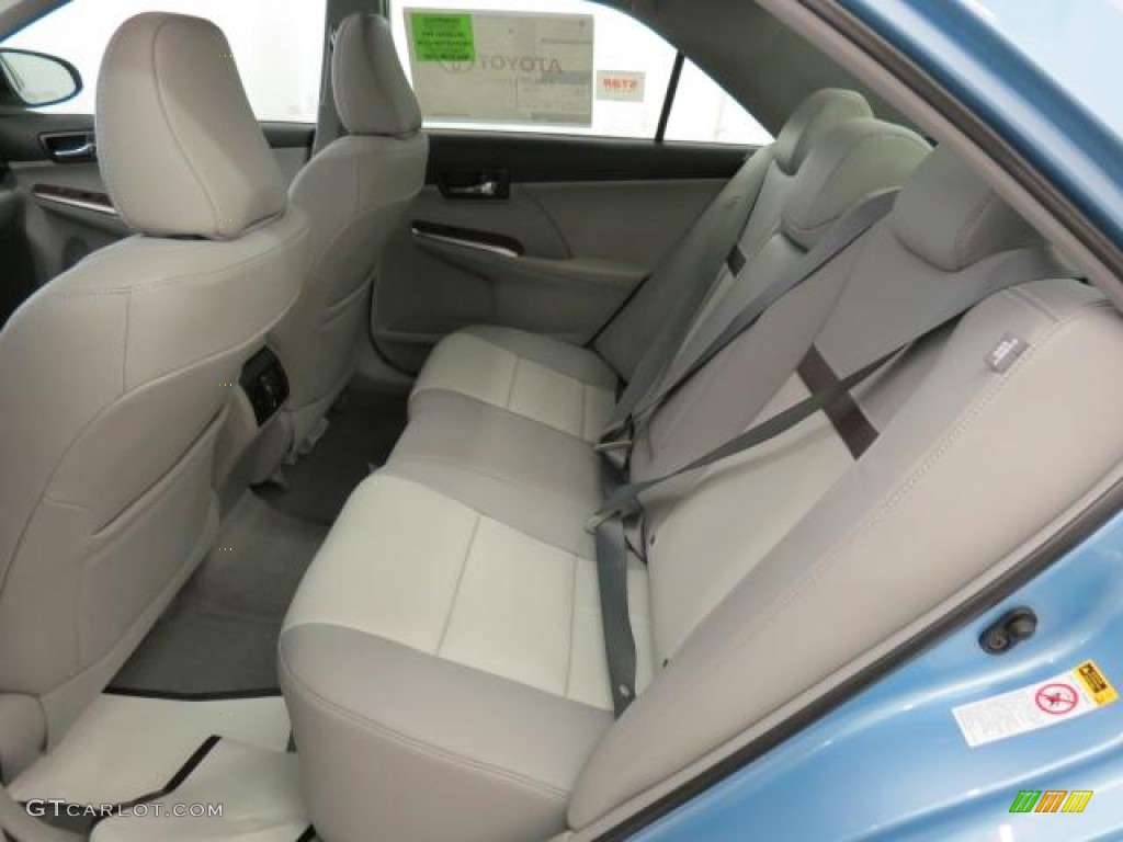2012 Toyota Camry XLE V6 Rear Seat Photo #75619242