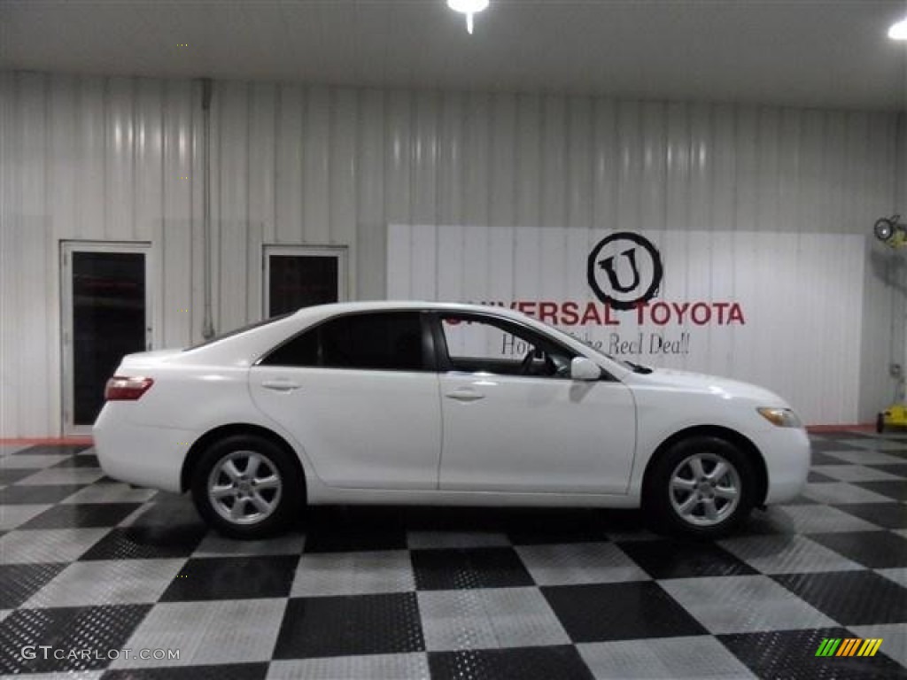 2009 Camry XLE - Super White / Ash photo #7