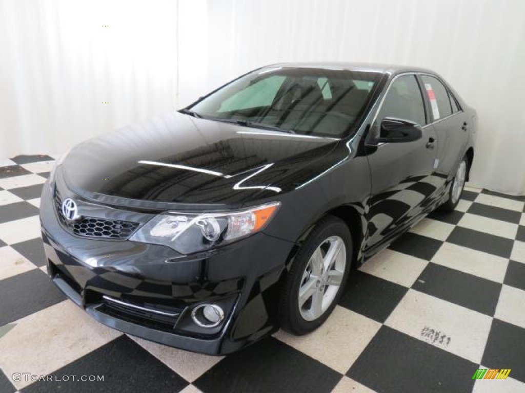 2012 Camry SE - Attitude Black Metallic / Black photo #3