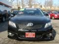 Black - Camry SE Photo No. 2