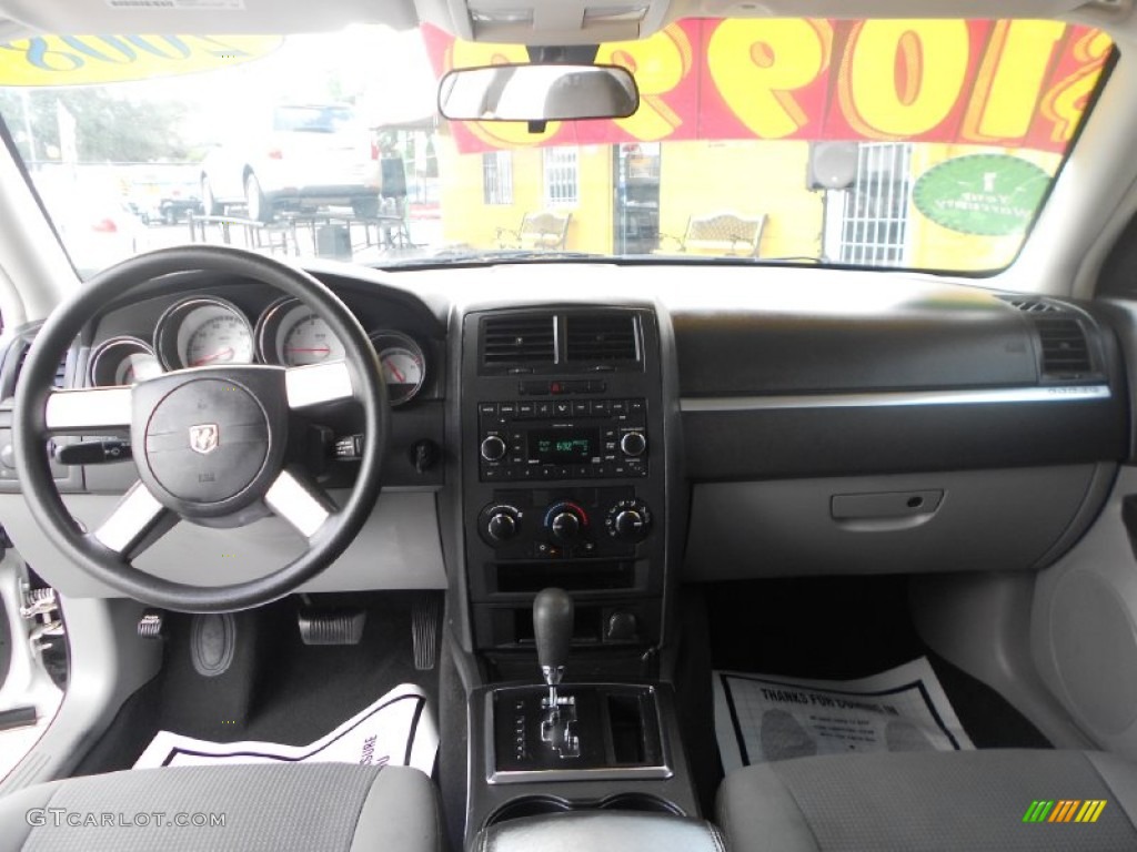 2008 Charger SE - Cool Vanilla Clear Coat / Dark/Light Slate Gray photo #18