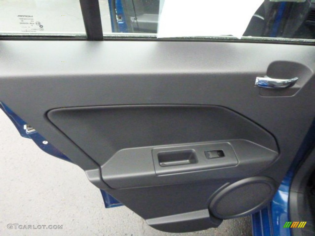2009 Caliber SXT - Deep Water Blue Pearl / Dark Slate Gray photo #16