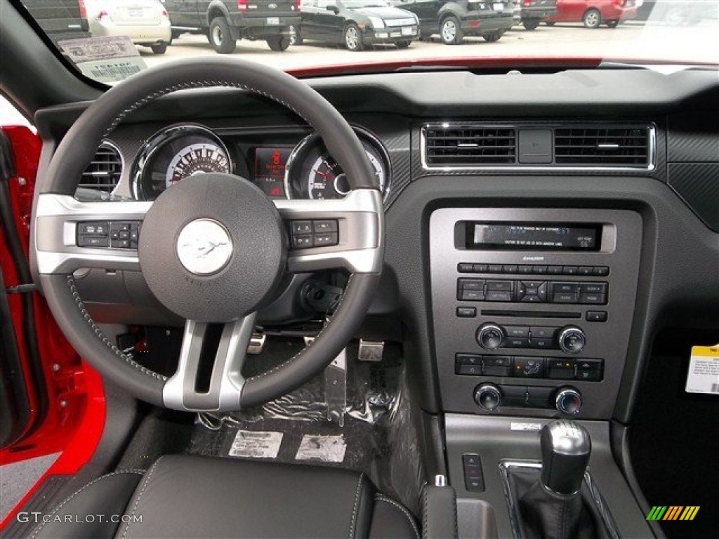 2013 Ford Mustang GT/CS California Special Coupe Dashboard Photos