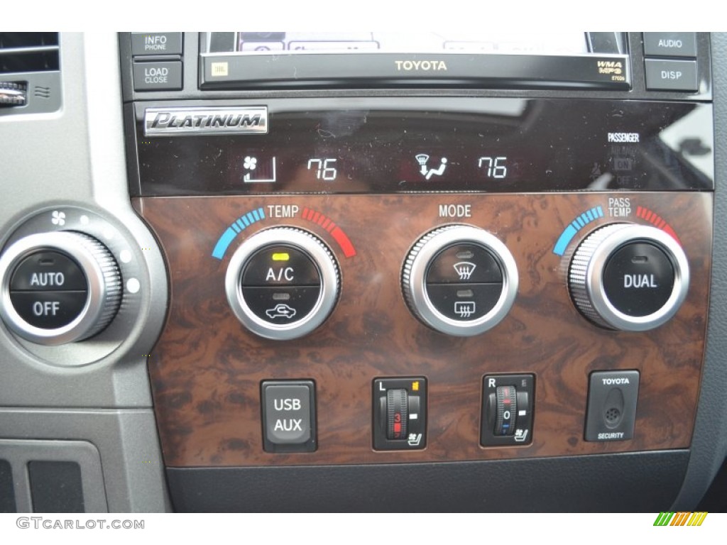 2013 Toyota Tundra Platinum CrewMax Controls Photo #75625572