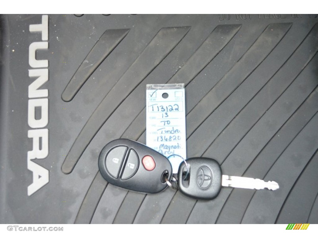 2013 Toyota Tundra Platinum CrewMax Keys Photos