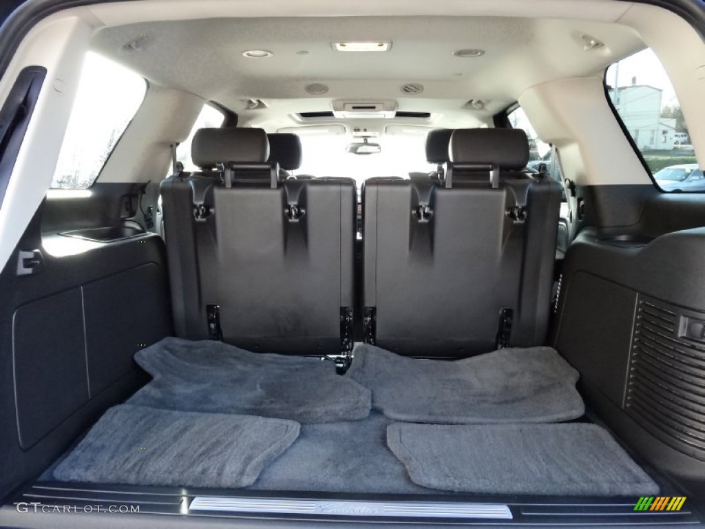 2010 Cadillac Escalade Premium AWD Trunk Photo #75628455