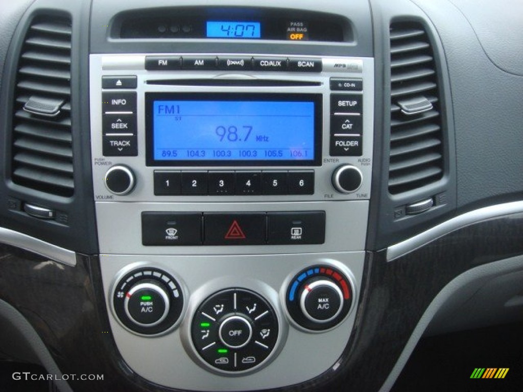 2009 Hyundai Santa Fe GLS Controls Photo #75628615