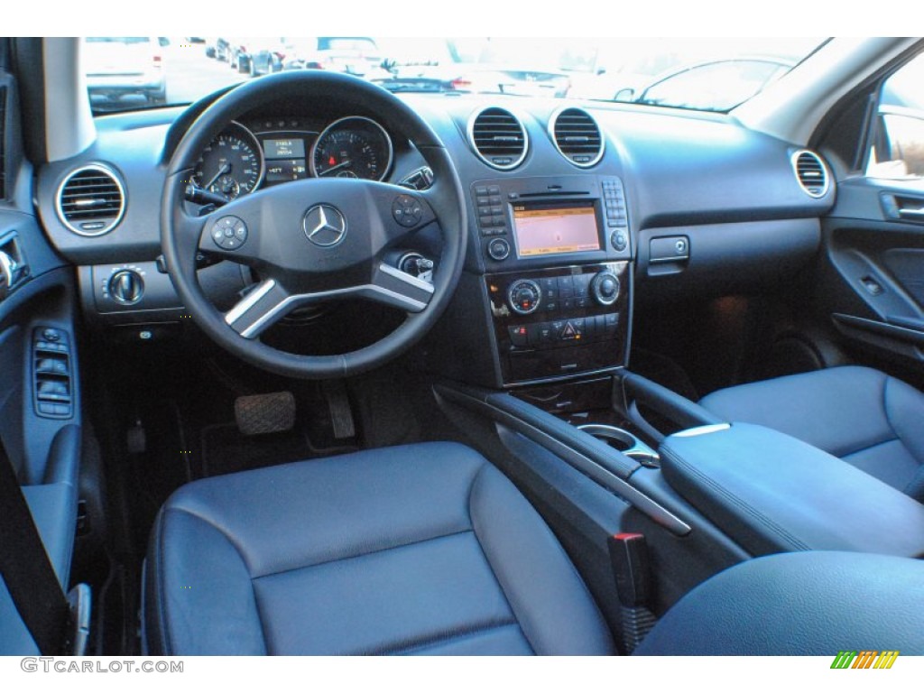 Black Interior 2010 Mercedes-Benz ML 350 4Matic Photo #75632082