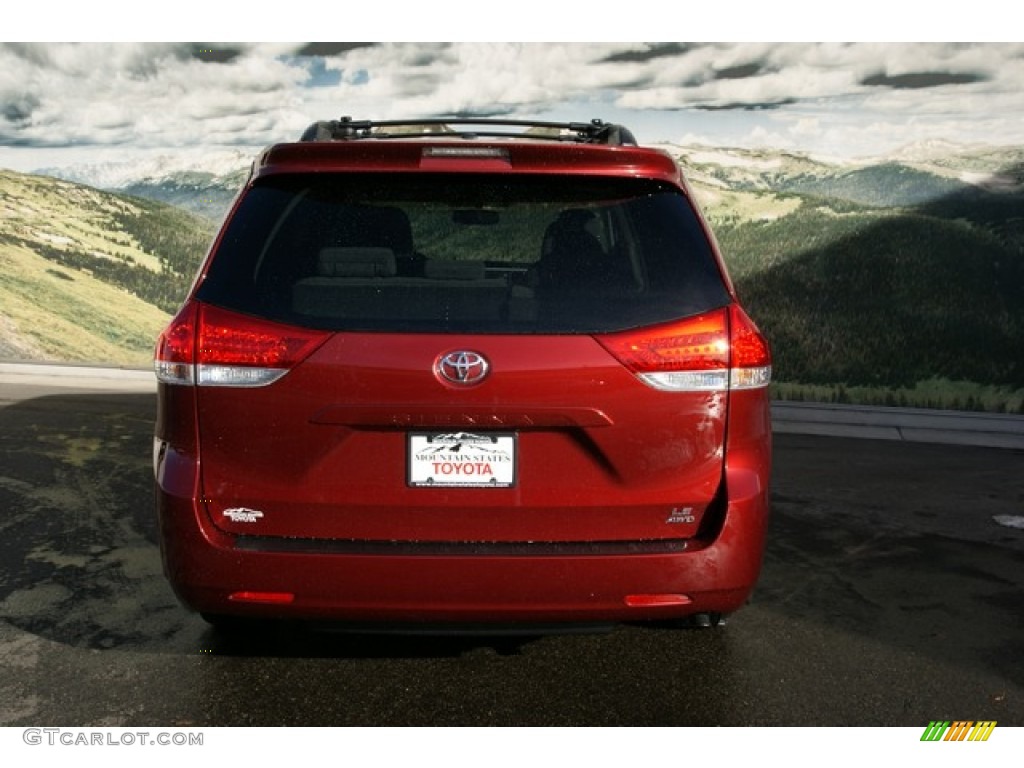 2013 Sienna LE AWD - Salsa Red Pearl / Bisque photo #4