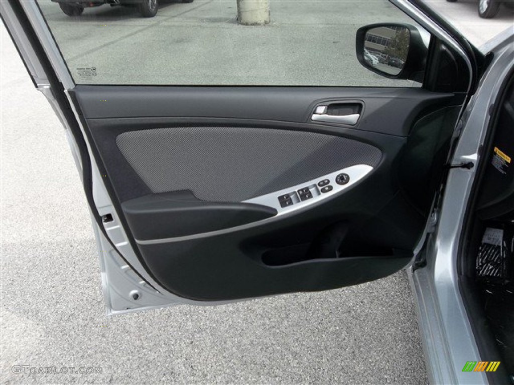 2013 Hyundai Accent GS 5 Door Black Door Panel Photo #75634647