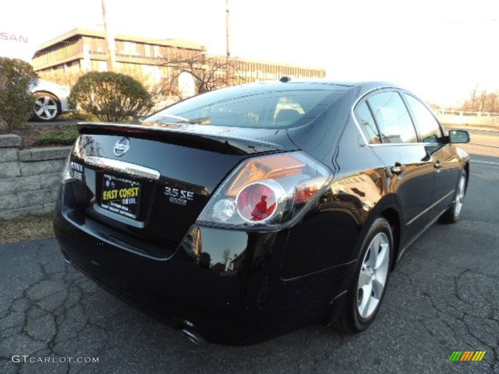 2007 Altima 3.5 SE - Super Black / Charcoal photo #4