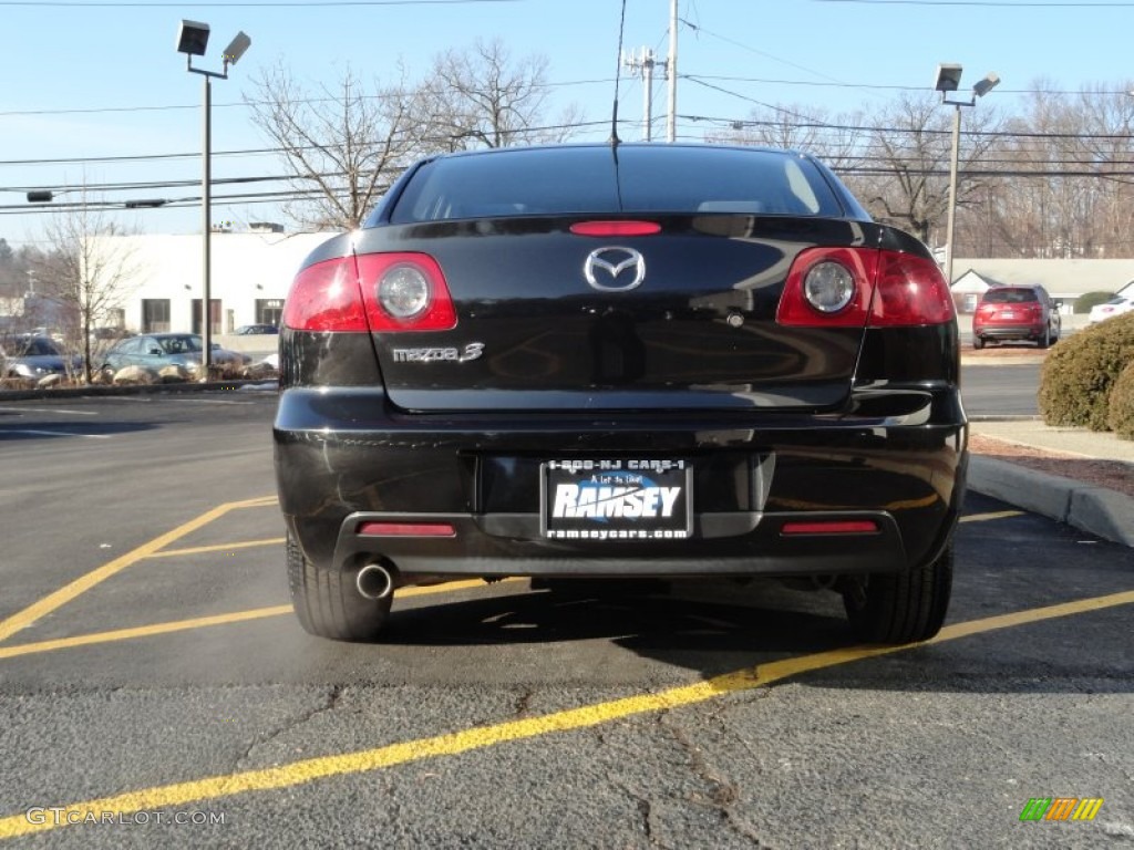 2005 MAZDA3 i Sedan - Black Mica / Black photo #5