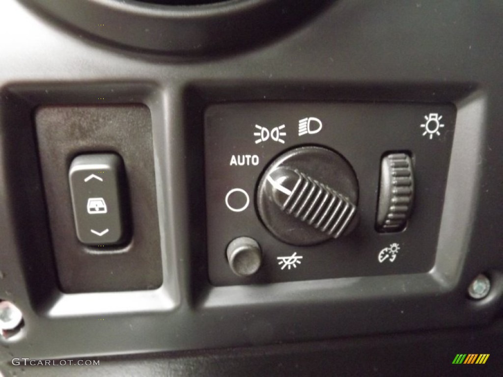 2007 Hummer H2 SUT Controls Photo #75639392