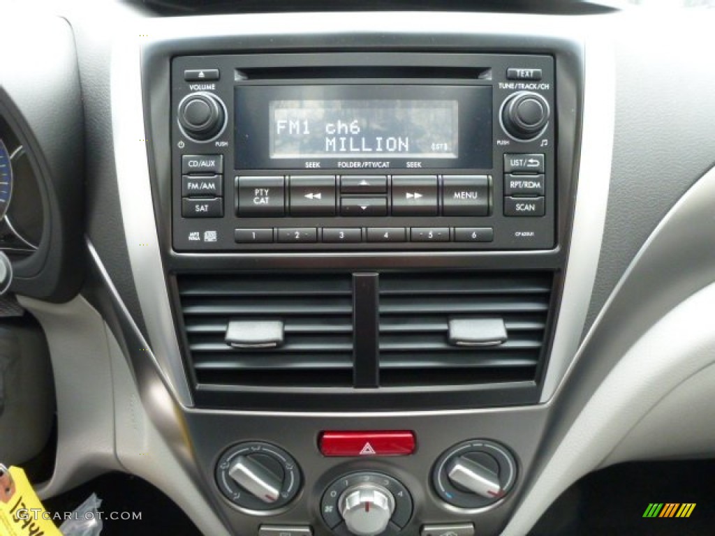 2013 Subaru Forester 2.5 X Premium Controls Photo #75639438