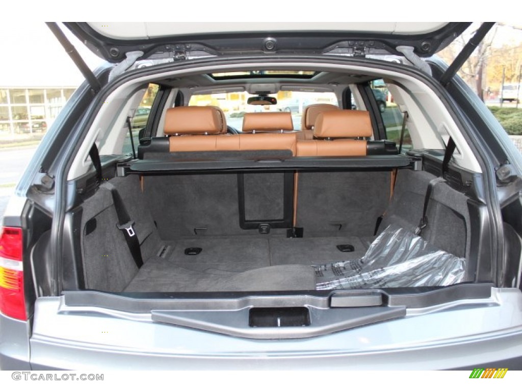 2010 BMW X5 xDrive30i Trunk Photo #75639579