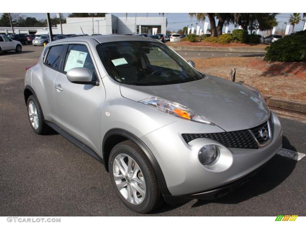 2013 Juke SV - Brilliant Silver / Gray/Silver Trim photo #1