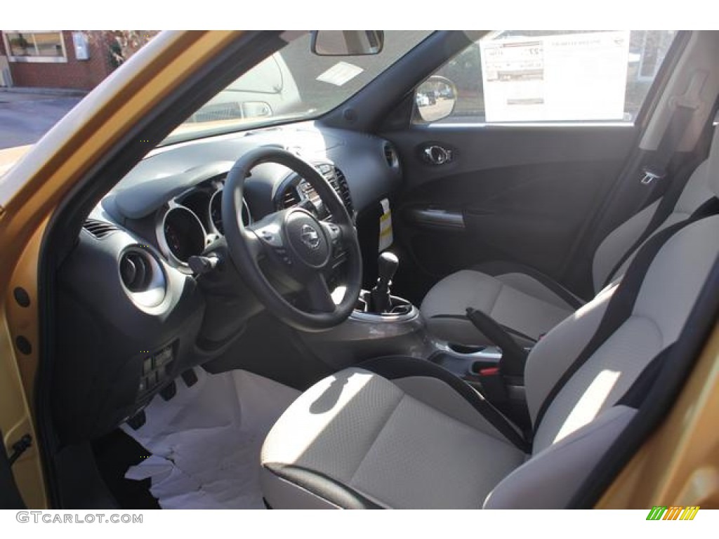 Gray/Silver Trim Interior 2013 Nissan Juke SV Photo #75641955