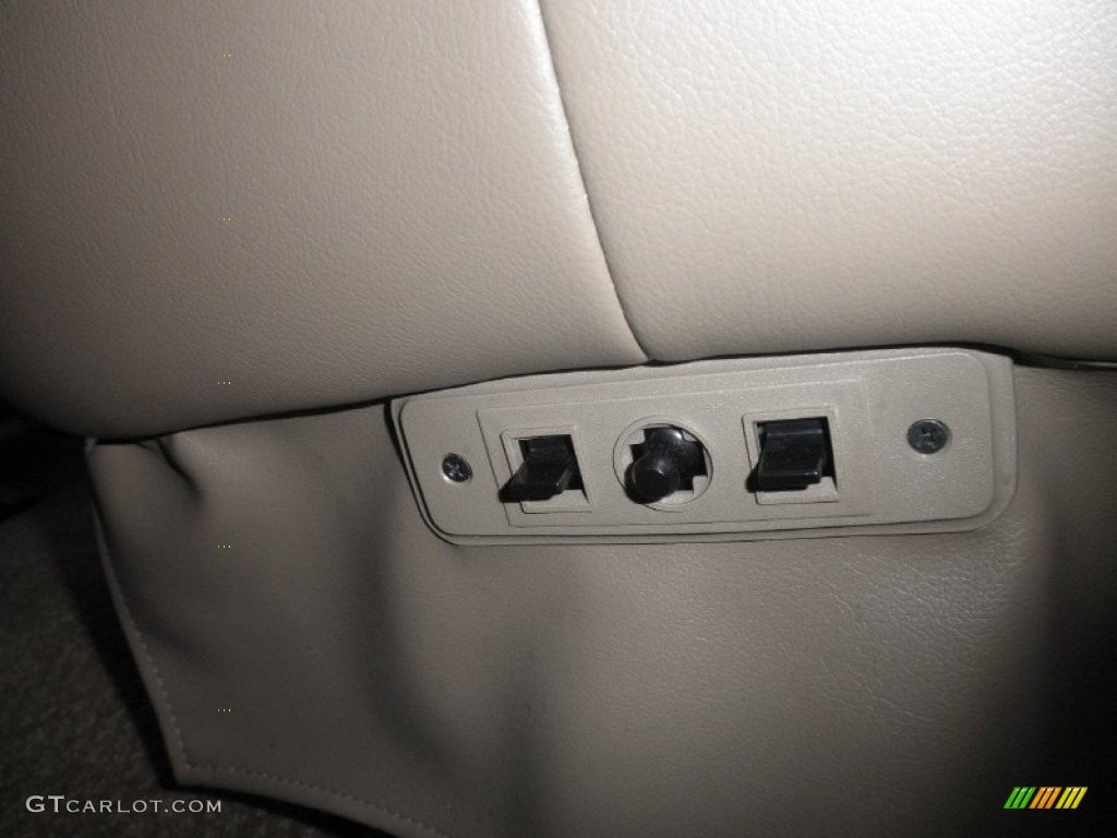 2012 GMC Savana Van 1500 Passenger Conversion Controls Photo #75642231