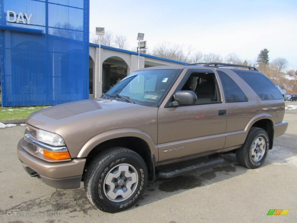 Sandalwood Metallic Chevrolet Blazer