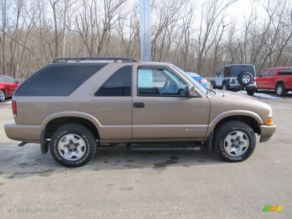 Sandalwood Metallic 2004 Chevrolet Blazer LS 4x4 Exterior Photo #75643386