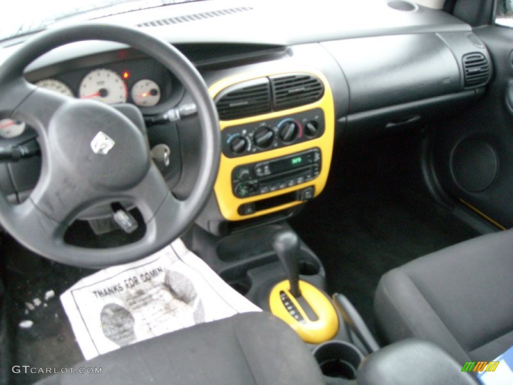 2004 Neon SXT - Solar Yellow / Dark Slate Gray photo #30