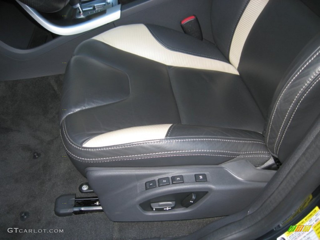 2011 Volvo XC60 T6 AWD R-Design Front Seat Photo #75649391