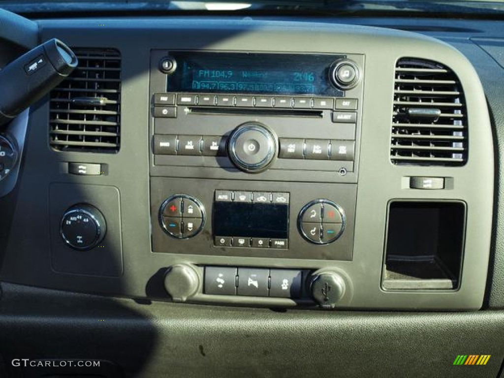 2012 GMC Sierra 1500 SLE Crew Cab 4x4 Controls Photo #75649419