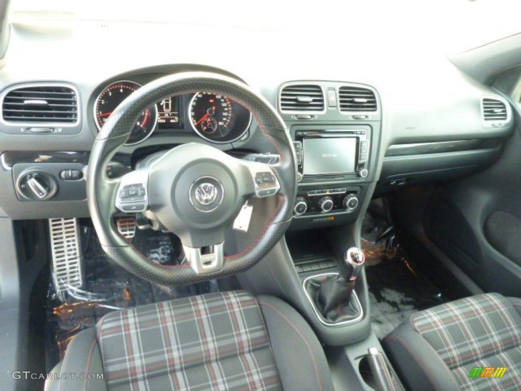 2011 Volkswagen GTI 2 Door Interlagos Plaid Cloth Dashboard Photo #75653619