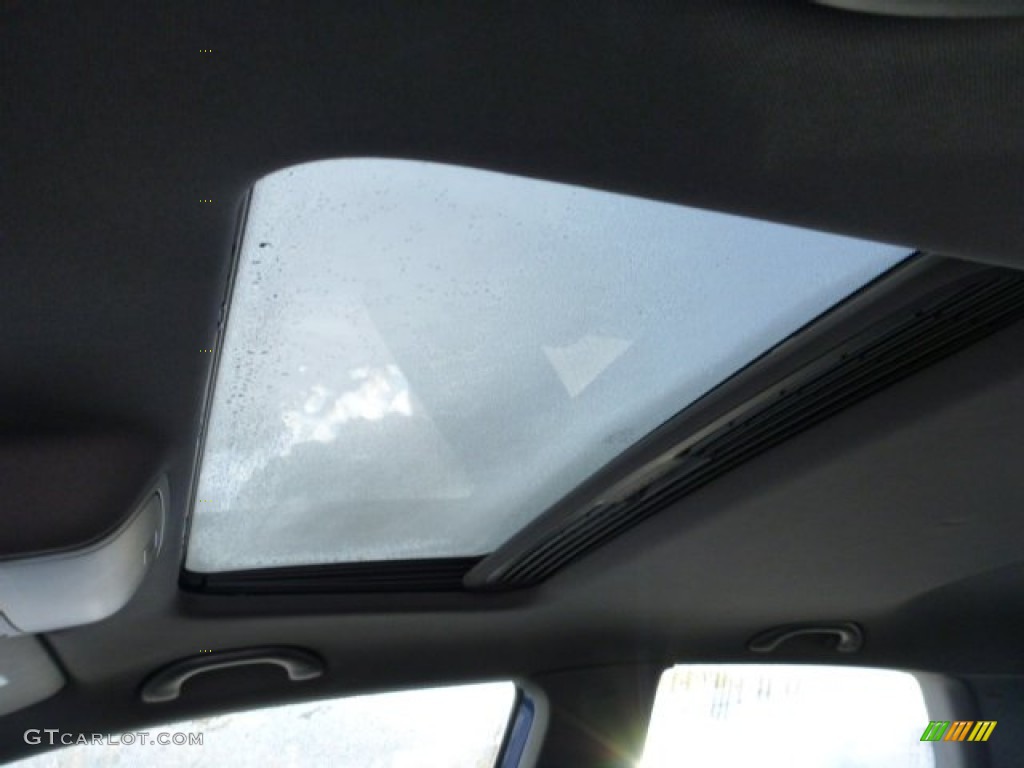2011 Volkswagen GTI 2 Door Sunroof Photos