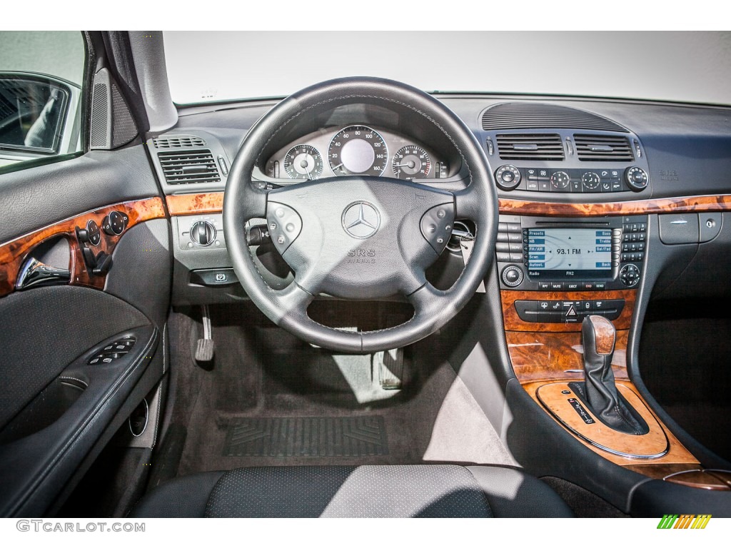 2004 Mercedes-Benz E 320 Sedan Black Dashboard Photo #75654762