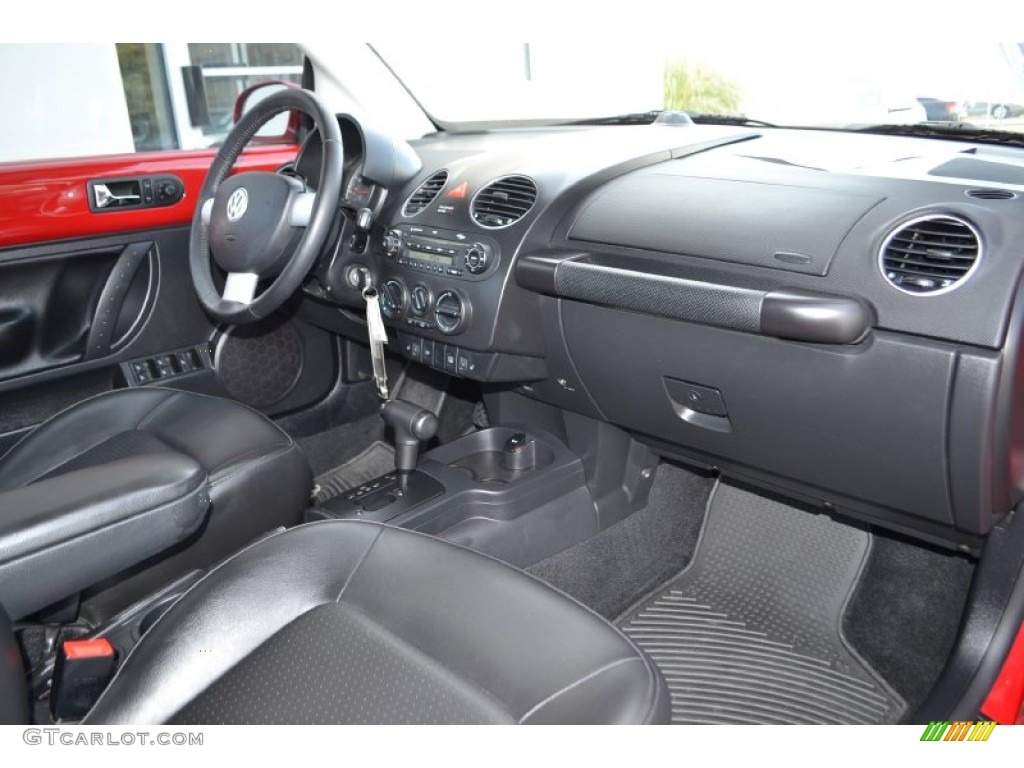2008 Volkswagen New Beetle SE Convertible Black Dashboard Photo #75657174