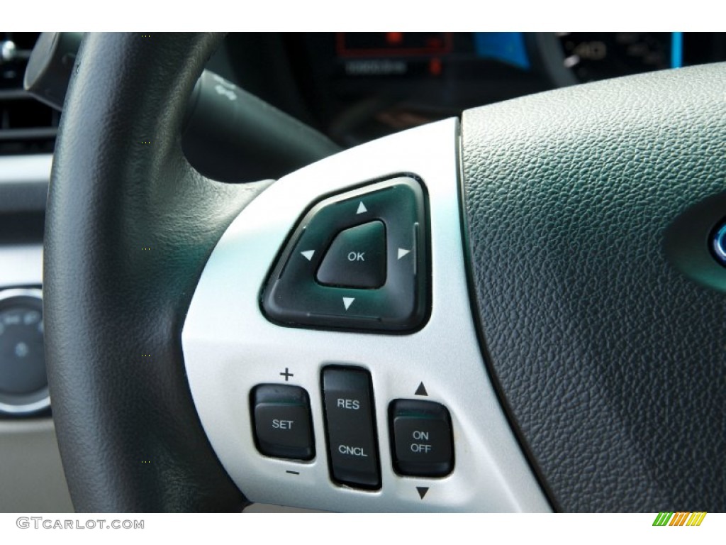 2011 Ford Explorer XLT Controls Photo #75658925