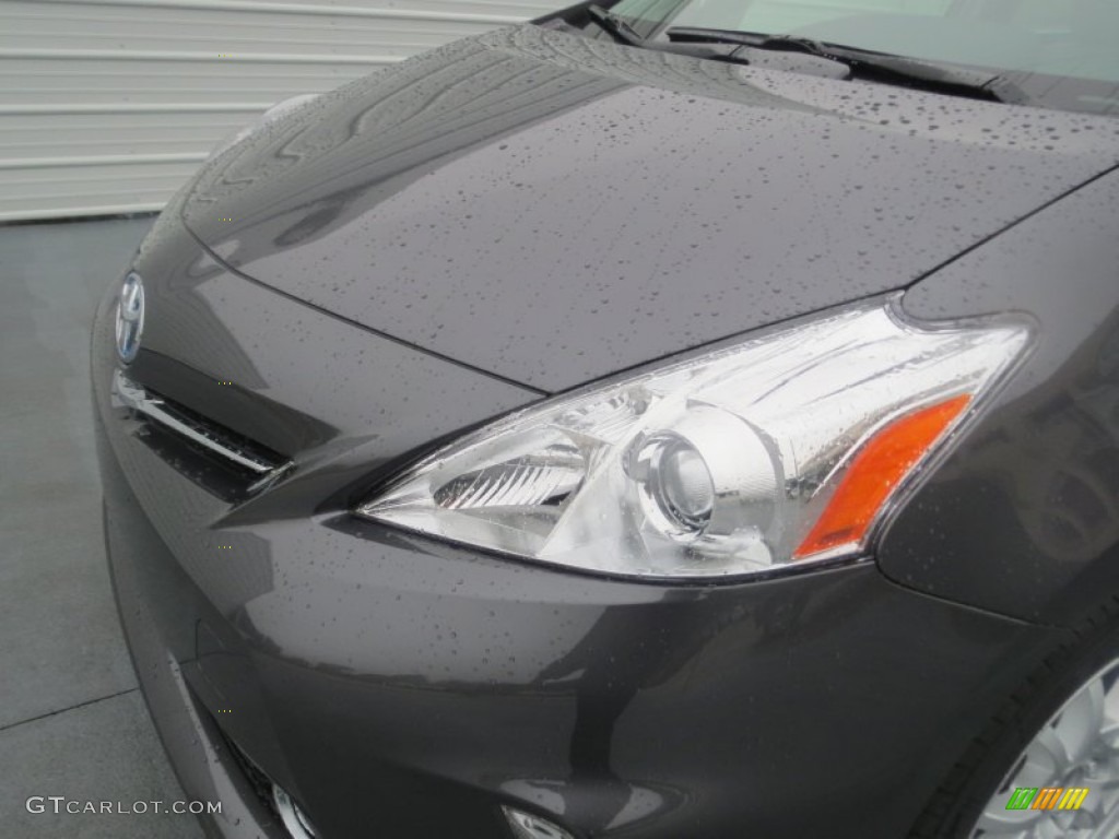 2013 Prius v Three Hybrid - Magnetic Gray Metallic / Misty Gray photo #9