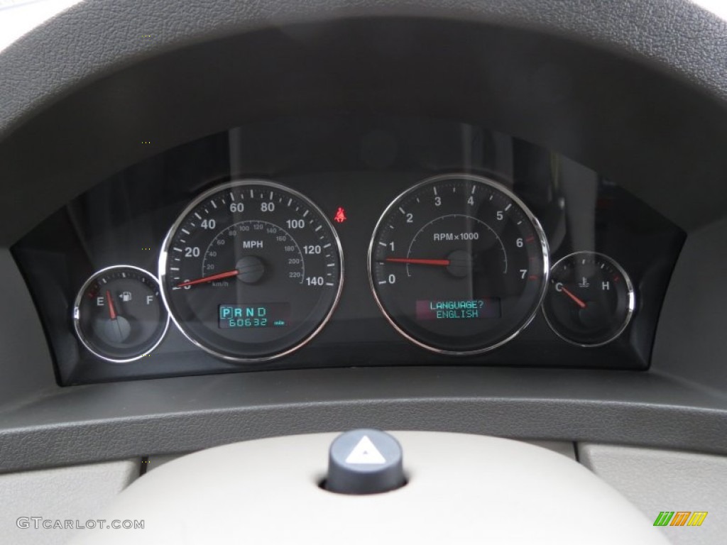 2006 Grand Cherokee Limited - Stone White / Khaki photo #20