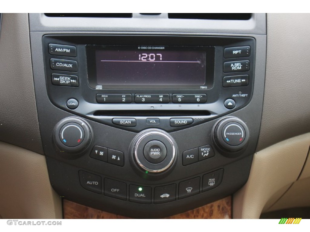 2003 Honda Accord EX Sedan Controls Photo #75664689