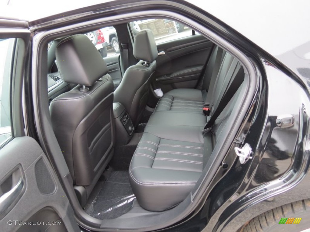 Black Interior 2013 Chrysler 300 S V6 Photo #75667134