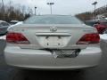 Alabaster Metallic - ES 330 Photo No. 10